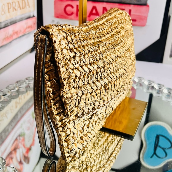 H&M Crochet Raffia Gold Woven Clutch
Half Moon/ Straw Wristlet Purse - Picture 4 of 11